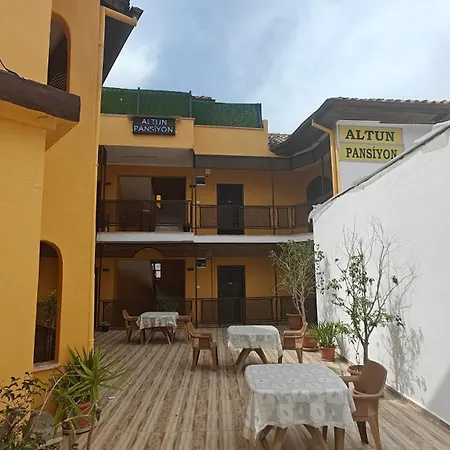 Altun Homestay